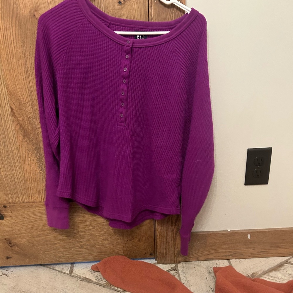 GAP waffle knit henley